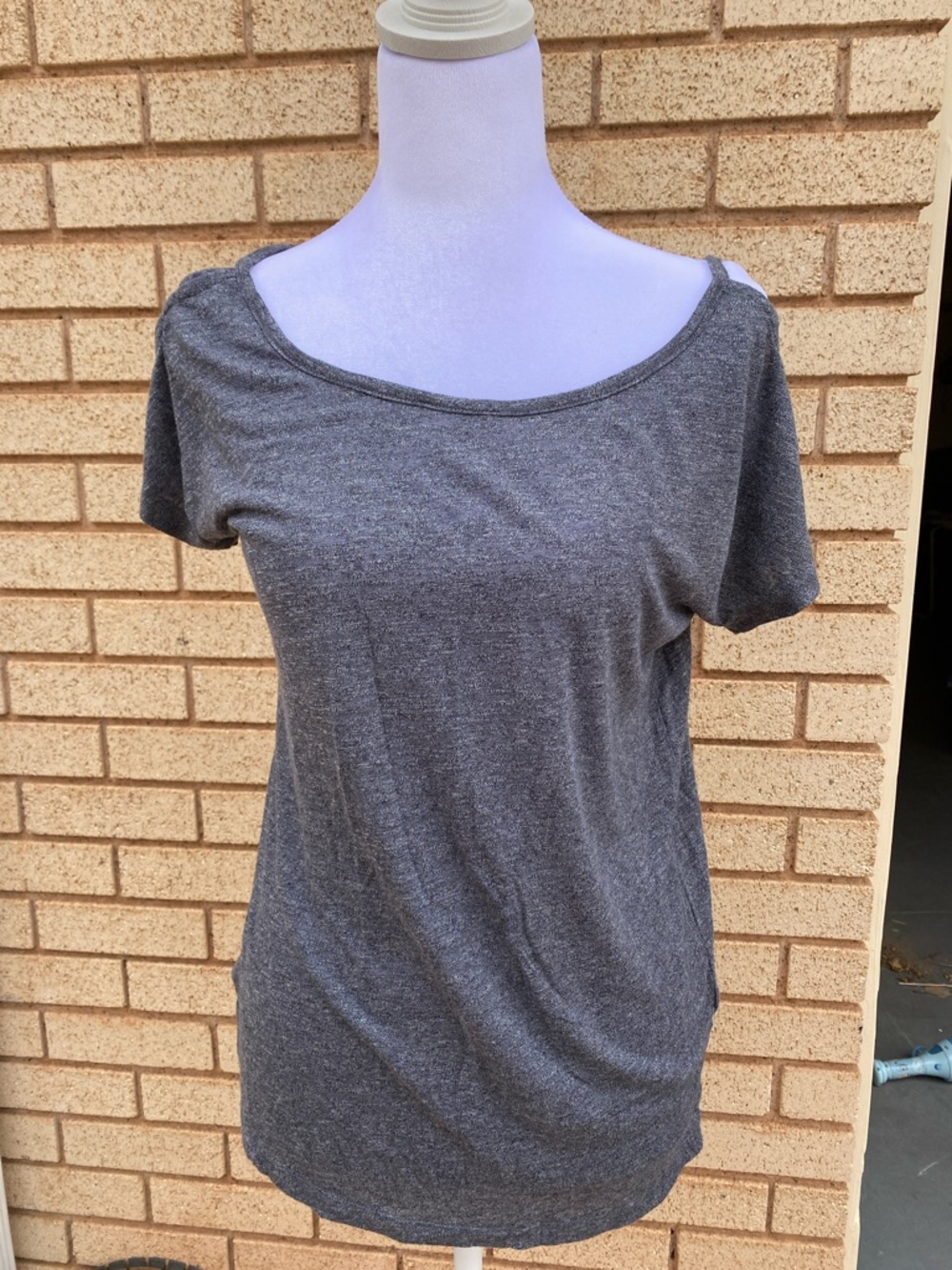Athleta Short Sleeve Scoop Neck Tee - Charcoal Gray